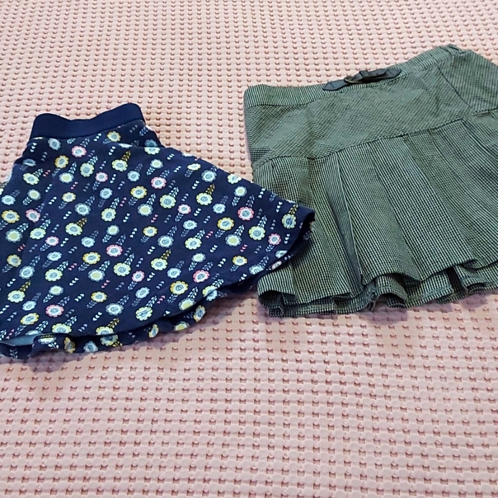 Girl's skirt.